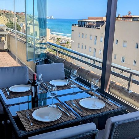 Modern Penthouse Apartment - 1 Min From The Beach フエンヒロラ エクステリア 写真
