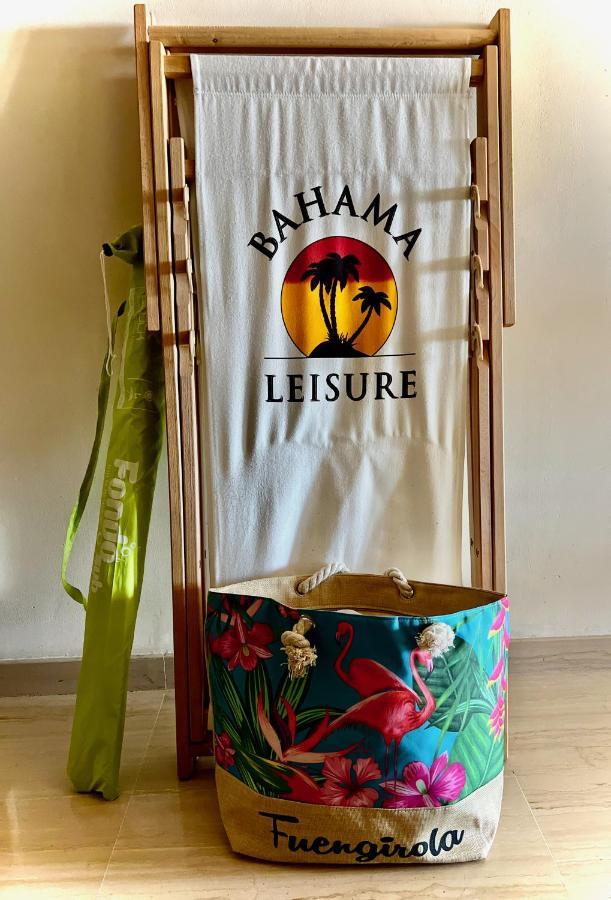Modern Penthouse Apartment - 1 Min From The Beach フエンヒロラ エクステリア 写真