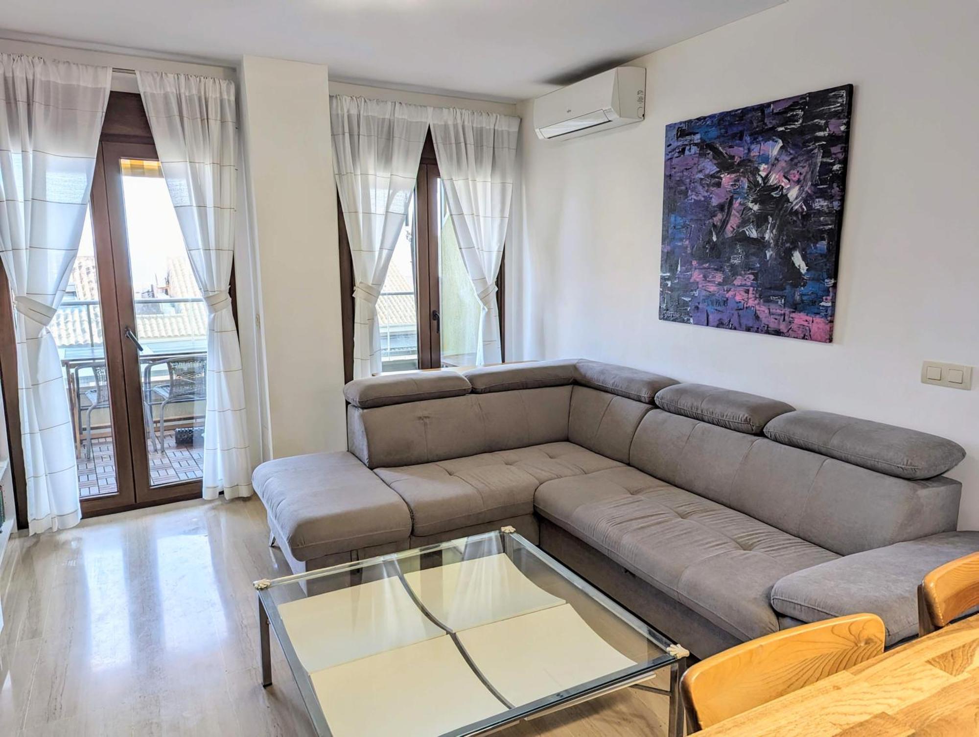 Modern Penthouse Apartment - 1 Min From The Beach フエンヒロラ エクステリア 写真