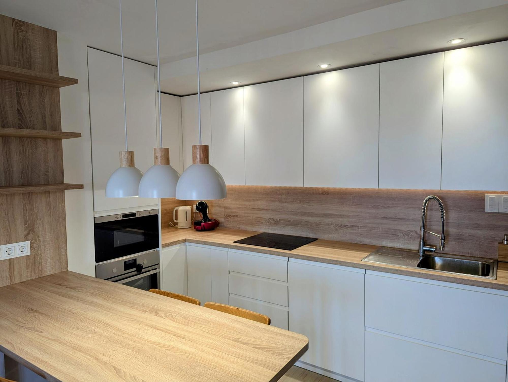 Modern Penthouse Apartment - 1 Min From The Beach フエンヒロラ エクステリア 写真